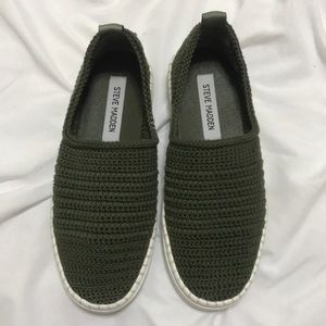 Cozy Steve Madden slip on flats